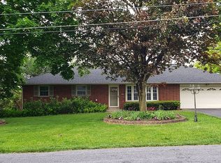 126 Mayfield Dr, Lititz, PA 17543