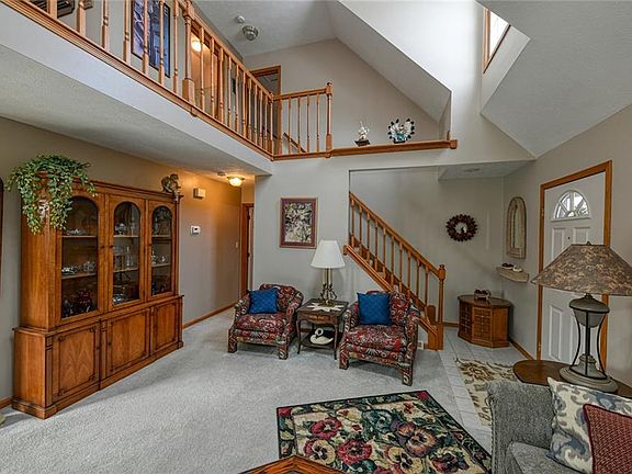 3rd image of 5278 Genny Dr