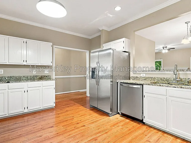 217 Riverwalk Cir — Photo 5