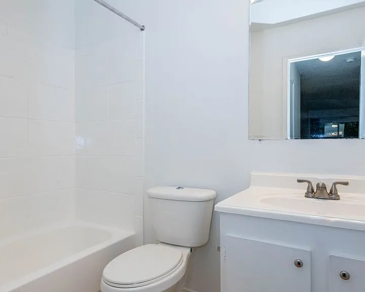 3721 S 152nd St — Photo 21