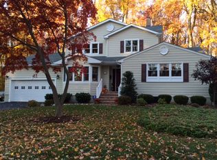 124 Sutton Dr, Berkeley Heights, NJ 07922