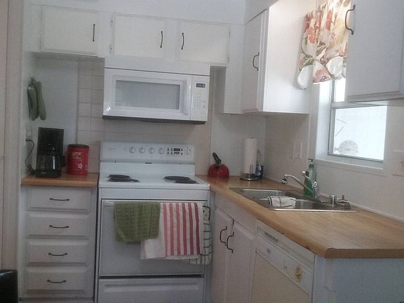 4th image of 6613 NW 30th St