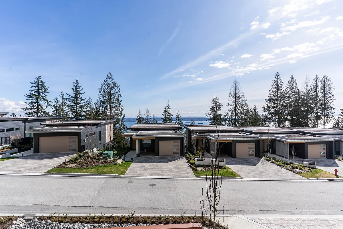 Building Photo - 3963 Uplands Way #210