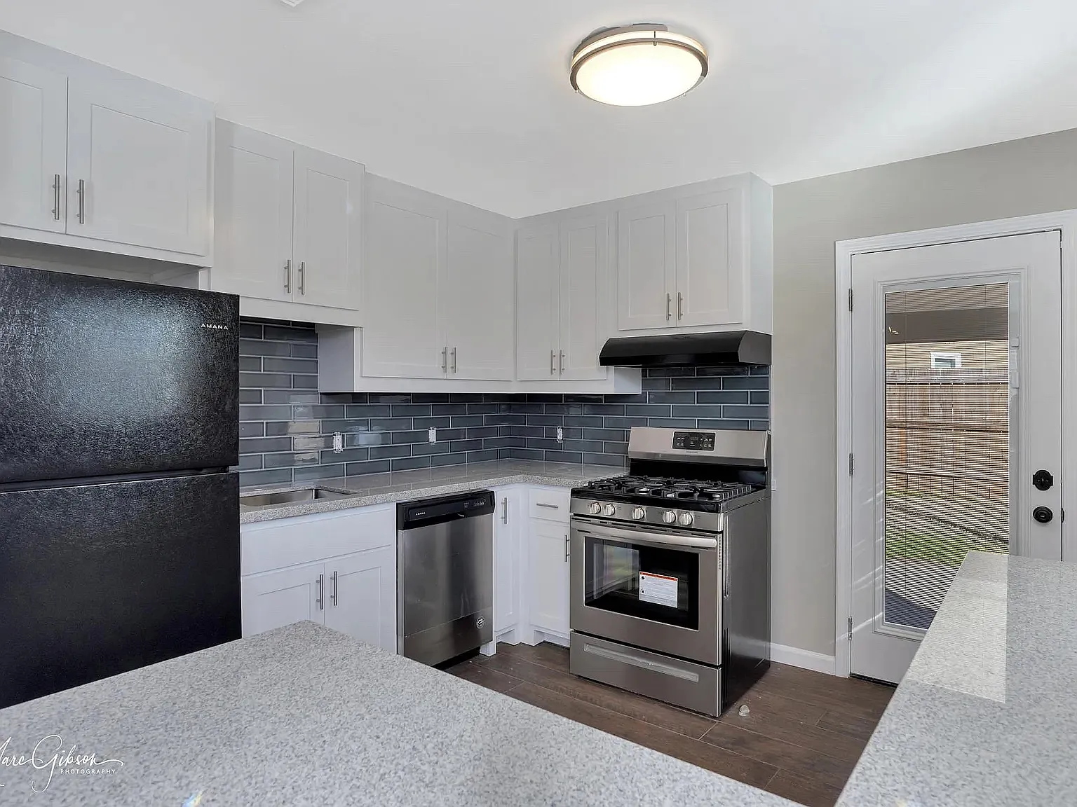 2 bed, 900 sqft, $1,100 — Photo 2