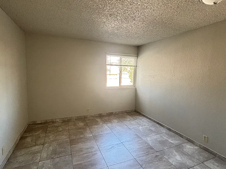 1004 N Jones Blvd #A — Photo 10