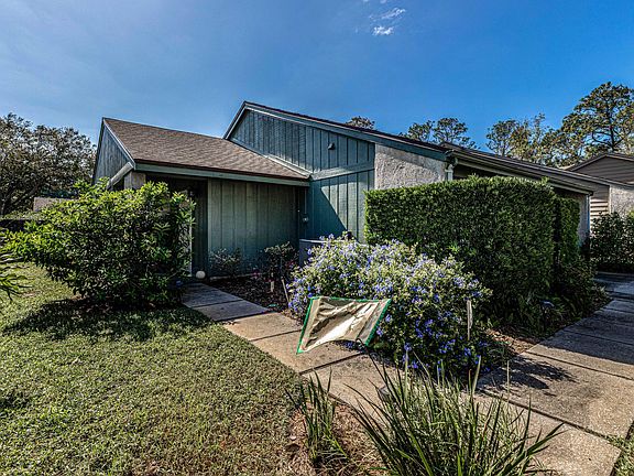 2nd image of 2534 Dauphine Ct E