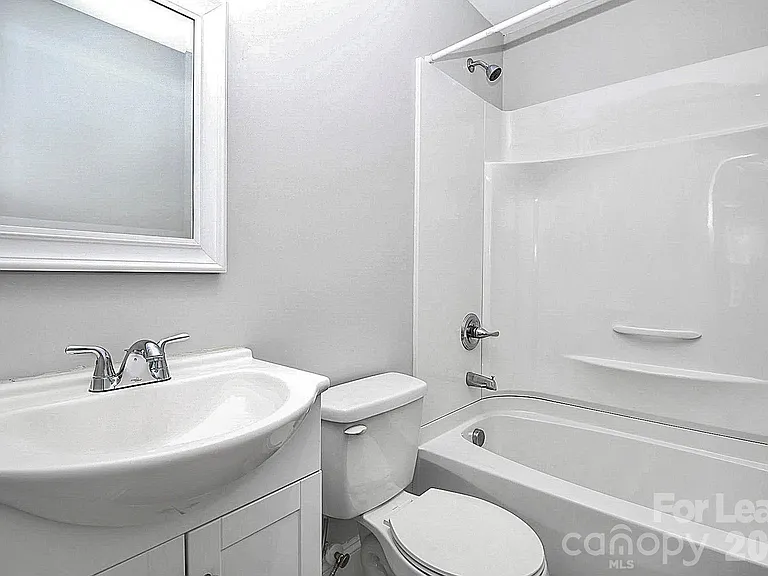 521 W 6th Ave — Photo 13