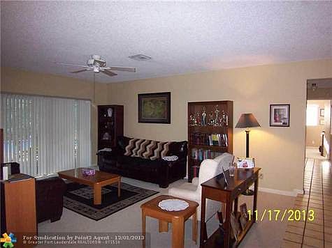 3rd image of 11848 NW 31st St