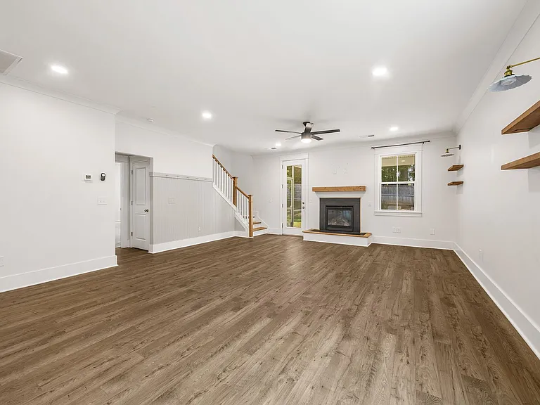 1037 Cortland Valley — Photo 16