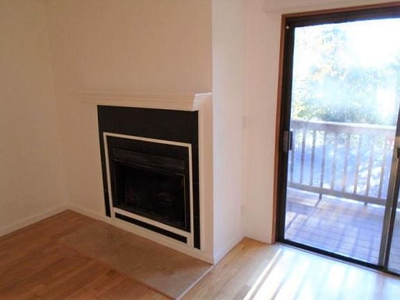 5th image of 3039 Estepa Dr #6C