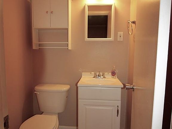 5th image of 18 Gardenia Dr
