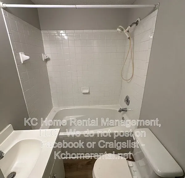 8538 England St — Photo 18