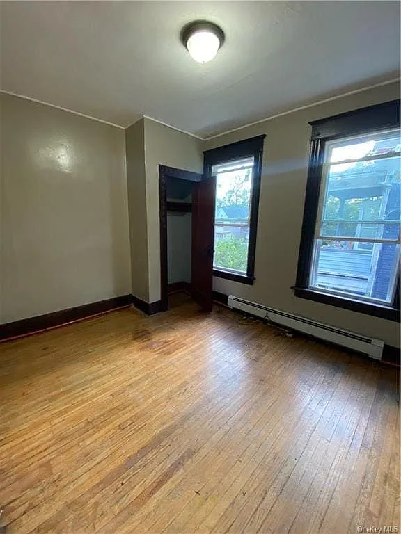 3 bed, $2,400 — Photo 3
