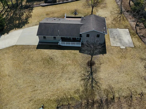 809 Ridge Rd S, Preston, MN 55965