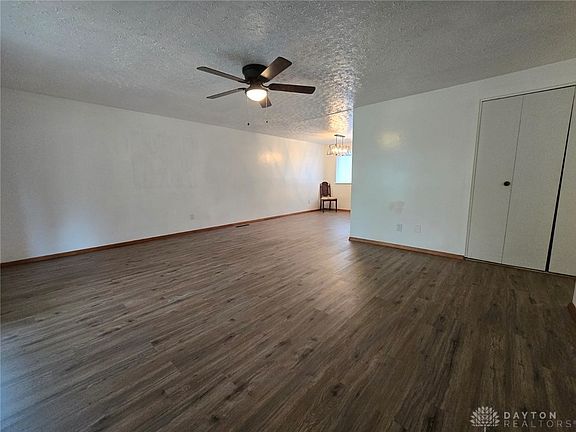5th image of 6823 Hubbard Dr