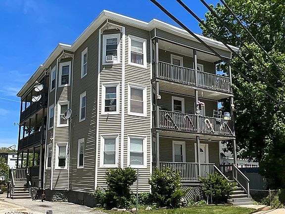 2nd image of 121 Charlton St