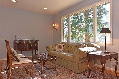 3rd image of 162 Pine Glen Dr