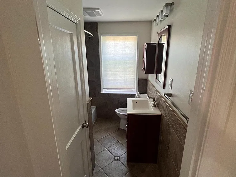 1583 Doxbury Rd — Photo 16