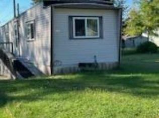 3020 Donald Ave, Harsens Island, MI 48028