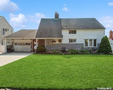 40 Jester Lane, Levittown, NY, 11756