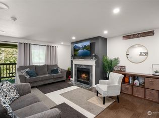 23305 Cedar Way APT S201, Mountlake Terrace, WA 98043