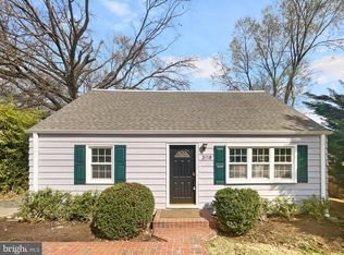 3118 Burgundy Rd, Alexandria, VA 22303