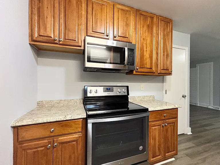 1226 Montgomery Ave — Photo 7