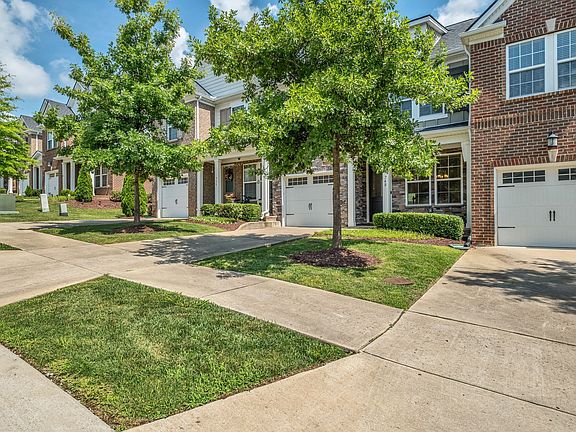 3rd image of 748 Tennypark Ln
