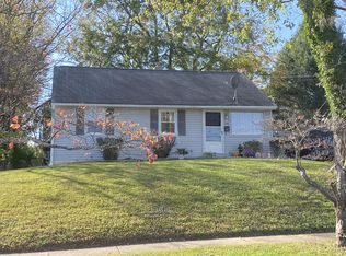 1740 Pimmit Dr, Falls Church, VA 22043