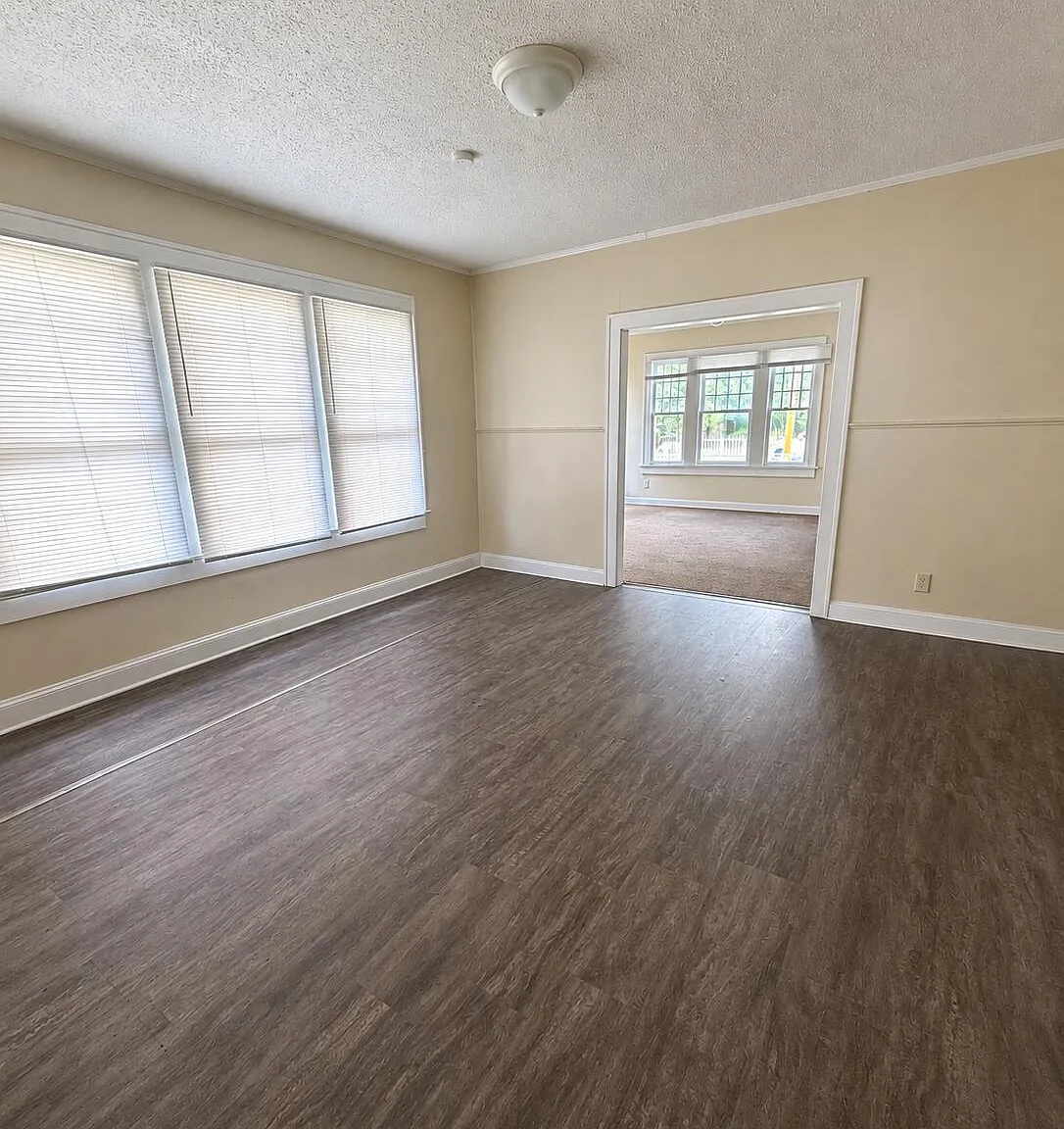 3 bed, 2.0 bath, 1535 sqft, $1,500 — Photo 2