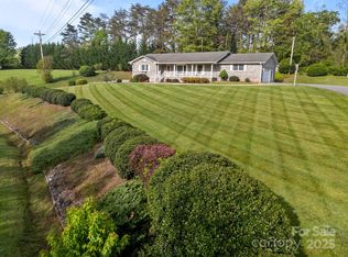 35 Clayton Dr, Weaverville, NC 28787