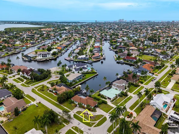 190 Dan River Ct, Marco Island, FL 34145