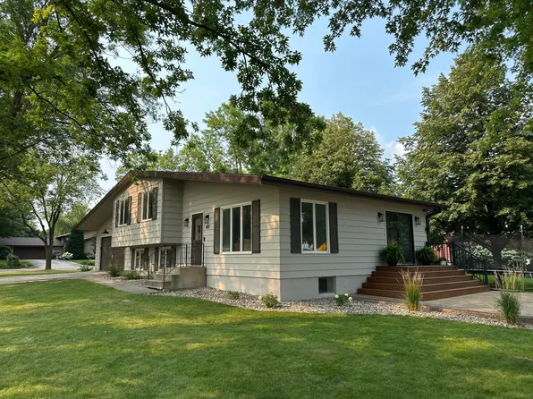 801 Sunrise Blvd, Redwood Falls, MN 56283