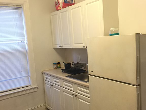 4th image of 2145 28th St