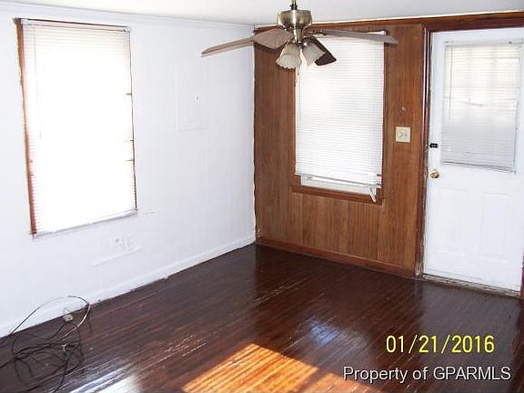 3rd image of 107 Phillips Street NW
