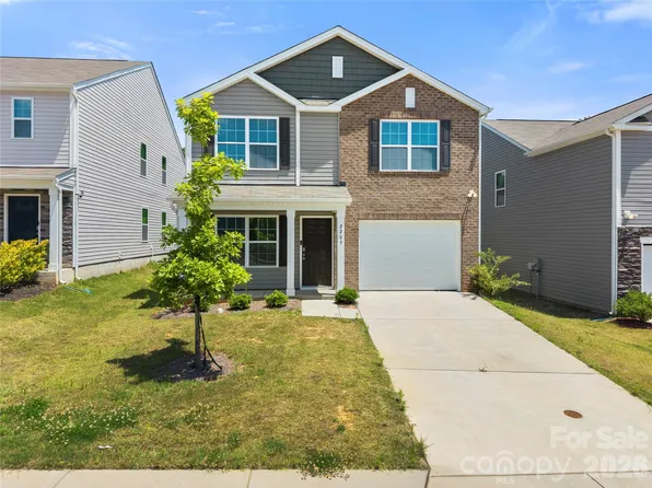 2209 Lilium Dr, Charlotte, NC 28216