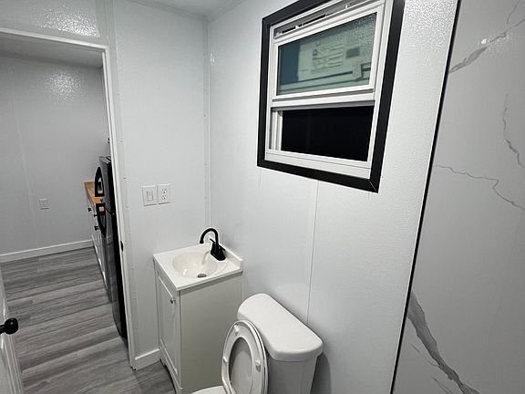 5th image of 2620 W 8th Ln #1A