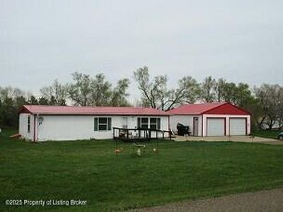 11075 32t St SW, Dickinson, ND, 58601