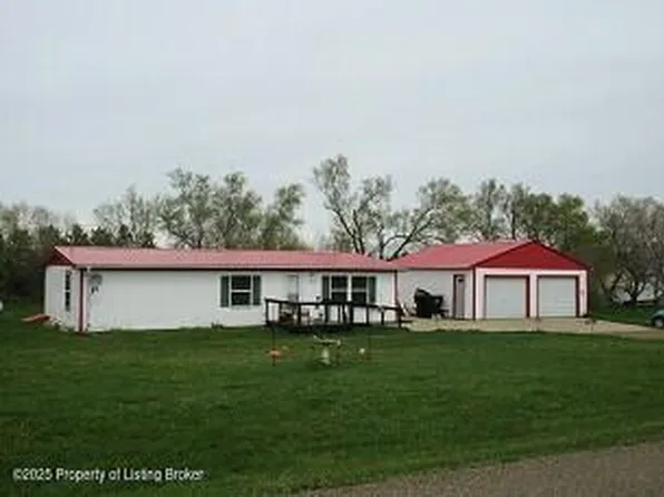 11075 32t St SW, Dickinson, ND 58601