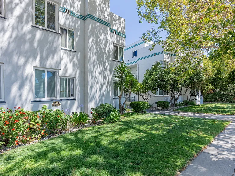 The Maxwell Apartments — Photo 14