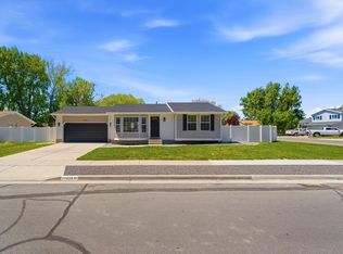 11058 Sandy Creek Dr, Sandy, UT 84094