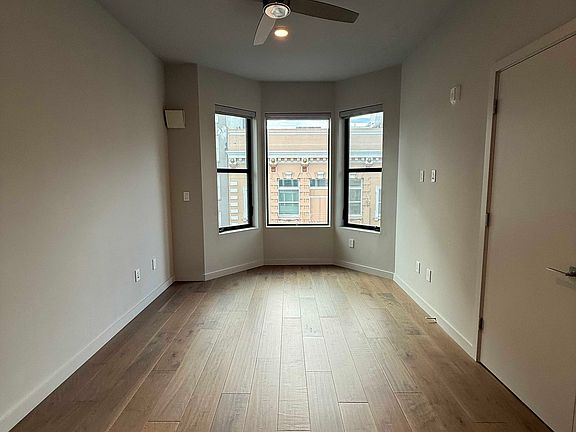 5th image of 824 Hyde St #303