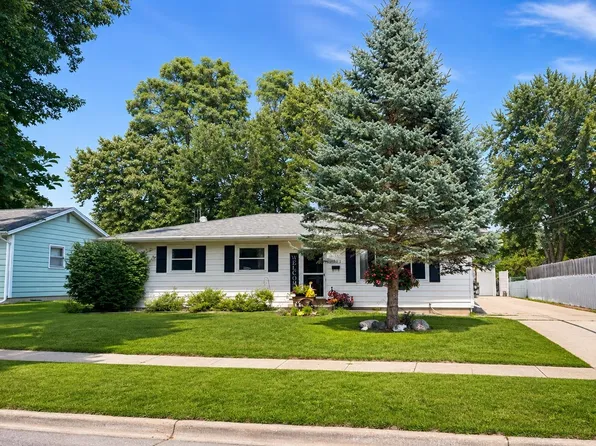 1413 Garfield Ave, Beloit, WI 53511