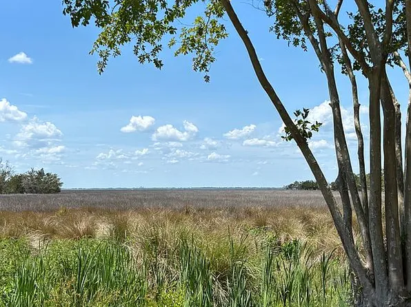 2302 Grand View Dr, Saint Simons Island, GA 31522