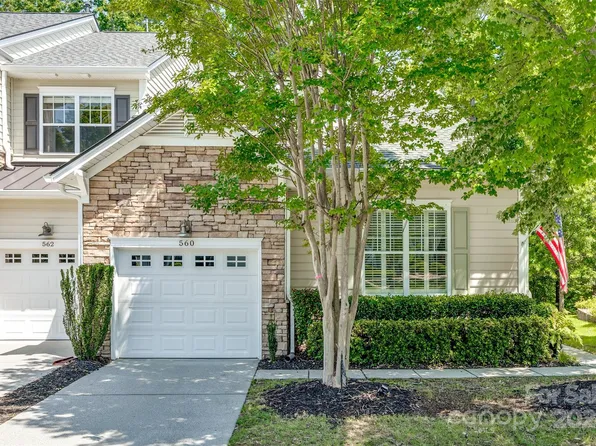 560 Pine Links Dr, Tega Cay, SC 29708