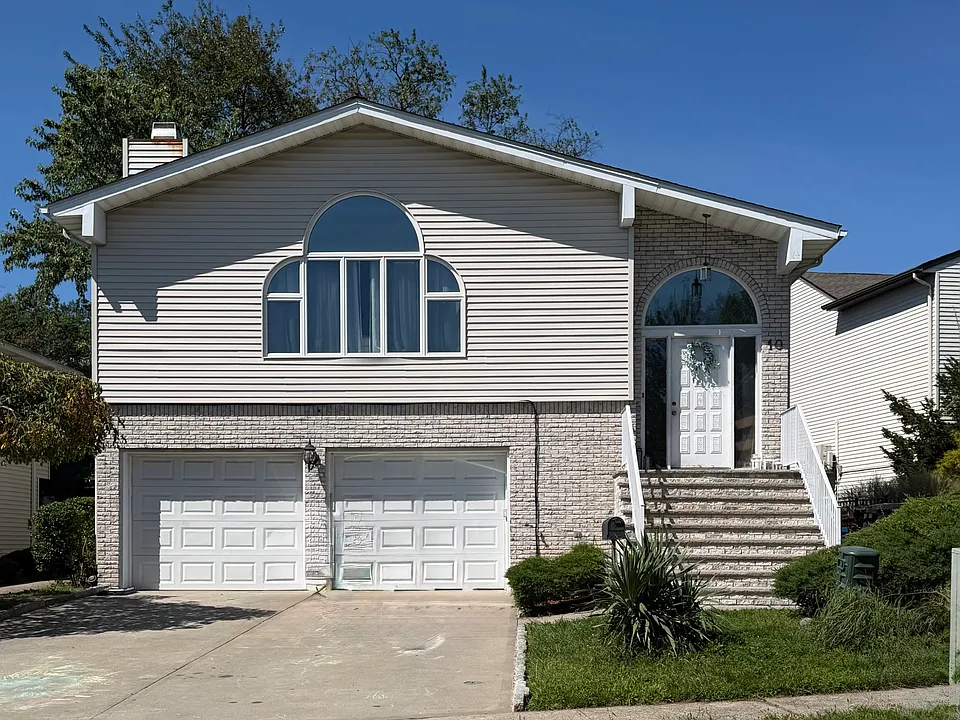 10 Livi Ct