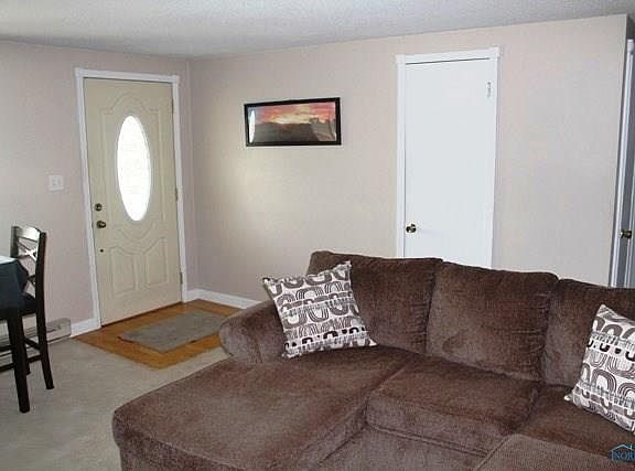 5th image of 1532 Maplehurst Ave