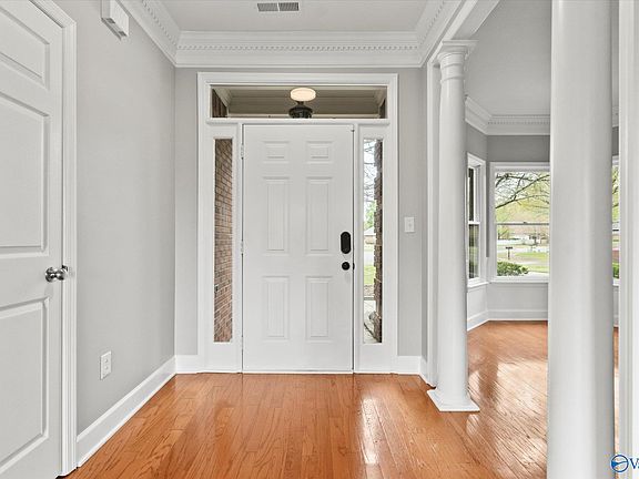 4th image of 3107 Pendelton Ct SE