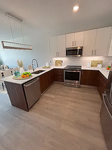 Residences at Sharon Gallery — Photo 60