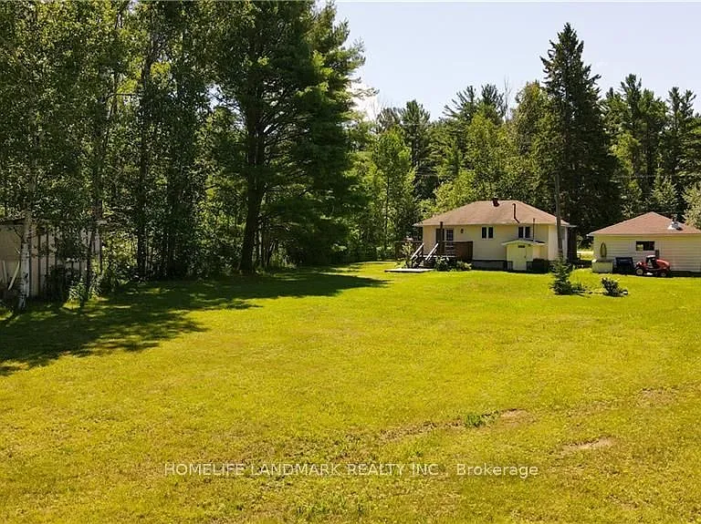 1137 Highway 118 E — Photo 2